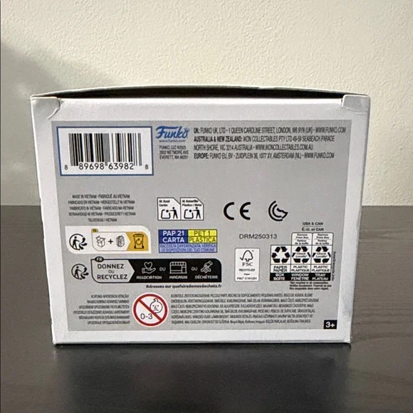 Funko Pop! Chucky with Stitched Face - Picture 4 of 4